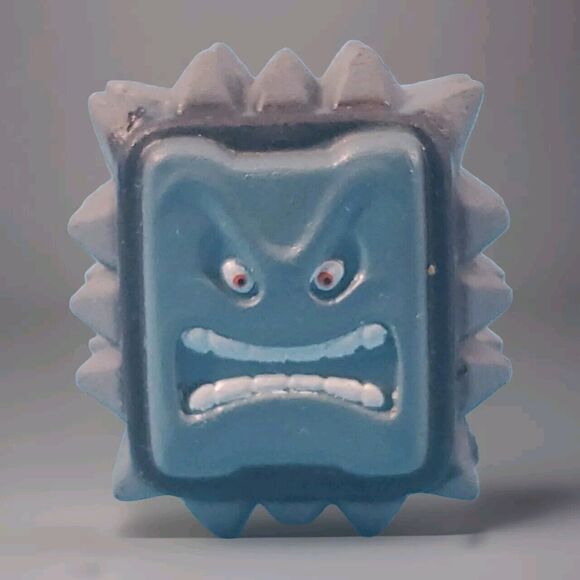 Nintendo Super Mario Bros Mini Figure Thwomp Appx 1" - Picture 1 of 5